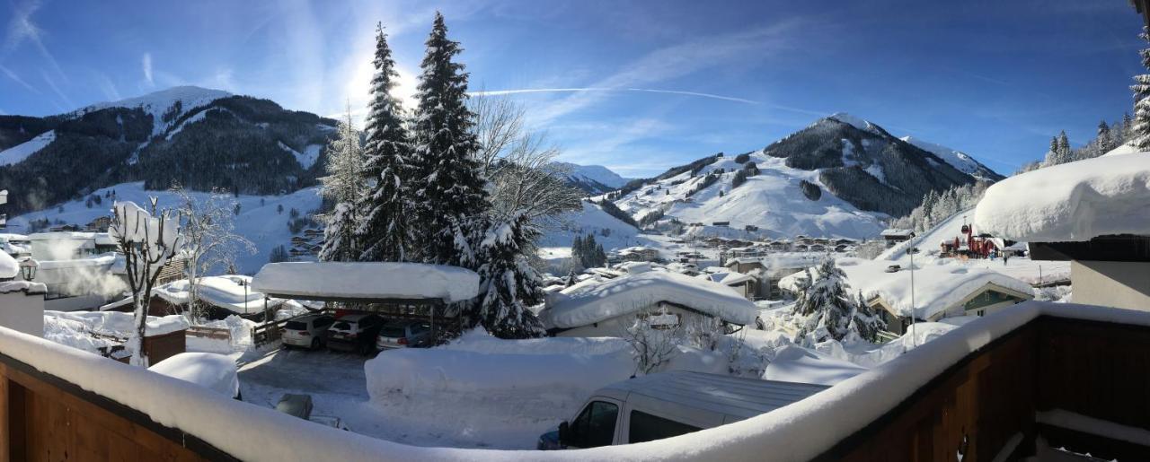 Haus Sonnenschein Appartement Saalbach-Hinterglemm Buitenkant foto