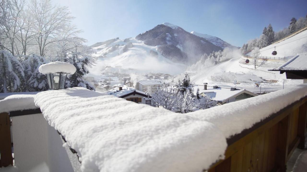 Haus Sonnenschein Appartement Saalbach-Hinterglemm Buitenkant foto